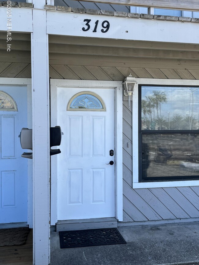 property at 319 Oak St