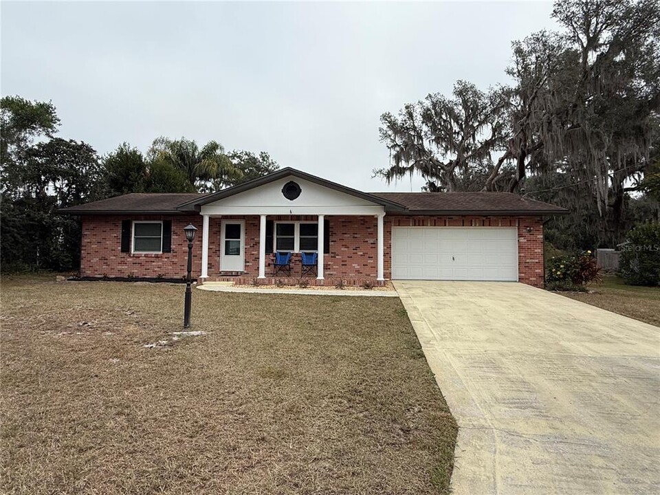 205 S Ebb Way in Inverness, FL - Building Photo