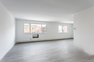 7521 N Sheridan Rd in Chicago, IL - Building Photo - Building Photo