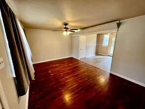 875 Loyola Dr in Florissant, MO - Building Photo - Building Photo