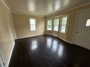 21160 Dexter Blvd in Warren, MI - Building Photo - Building Photo
