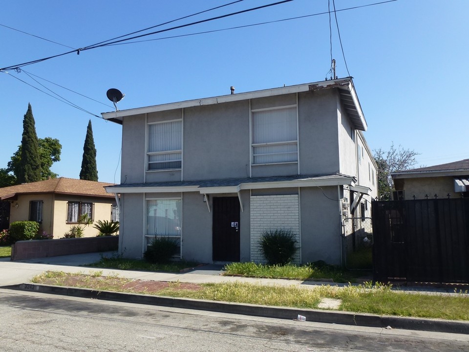 3242 Hill St in Huntington Park, CA - Building Photo