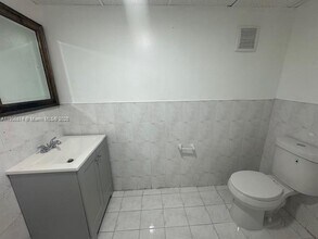 230 NW 87th Ave in Miami, FL - Building Photo - Building Photo