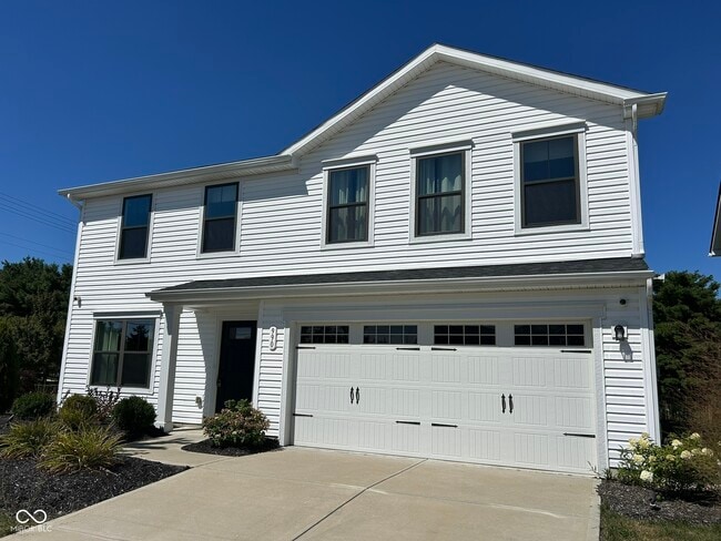 property at 990 Sunchaser Rd