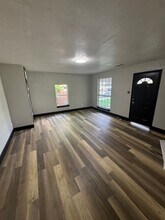 205 W Bond St in Denison, TX - Building Photo - Building Photo