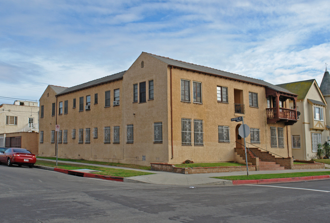 366 N Stanley Ave in Los Angeles, CA - Building Photo