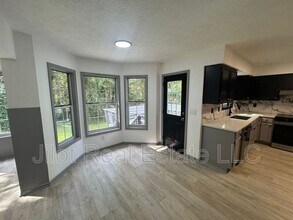63 Lakeview Ln in Stockbridge, GA - Building Photo - Building Photo
