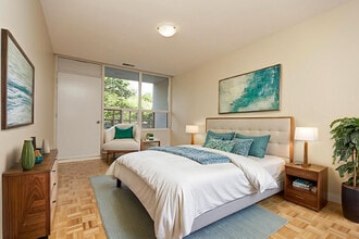 Champlain Towers in Ottawa, ON - Building Photo - Building Photo