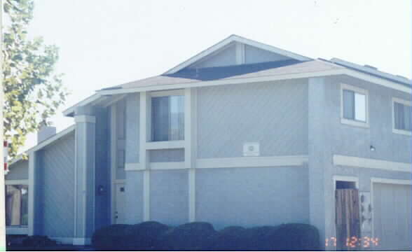 100 Wiseman Way in Upland, CA - Building Photo - Building Photo