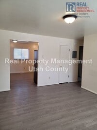 1052 Ellen Cir photo'