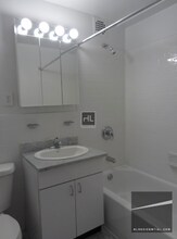 EAST 69 STREET in New York, NY - Building Photo - Building Photo
