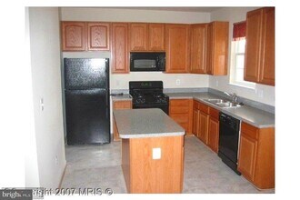 12039 Kemps Landing Cir in Manassas, VA - Building Photo - Building Photo
