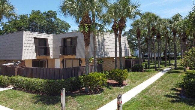 5013 50th Way in West Palm Beach, FL - Foto de edificio - Building Photo