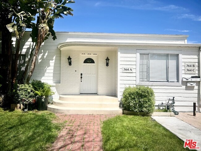property at 364 N San Vicente Blvd
