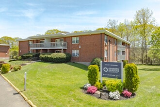 Kenneth Gardens in West Haven, CT - Building Photo - Building Photo