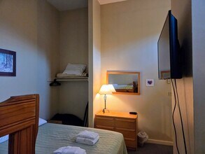 36 Lodge Rd, Unit A 301 in Lincoln, NH - Foto de edificio - Building Photo