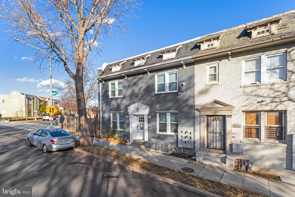 1617 Corcoran St NE-Unit -1 in Washington, DC - Building Photo