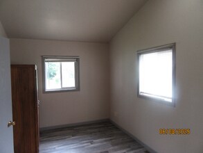 103 W Walnut St in North Freedom, WI - Building Photo - Building Photo