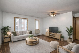 Rolling Hills Apartments in St. Paul, MN - Building Photo