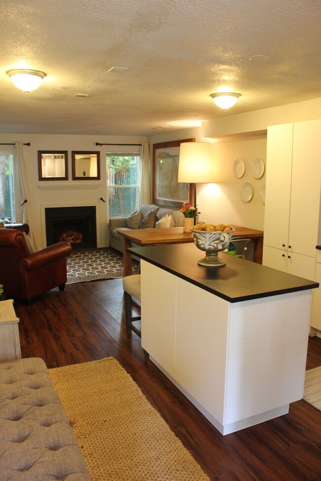 19843 SW Santee Ct in Tualatin, OR - Building Photo - Building Photo