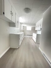 14 Riverside Dr E in St John's, NL - Building Photo - Building Photo