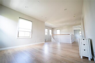 137 Coyote Brush in Irvine, CA - Building Photo - Building Photo