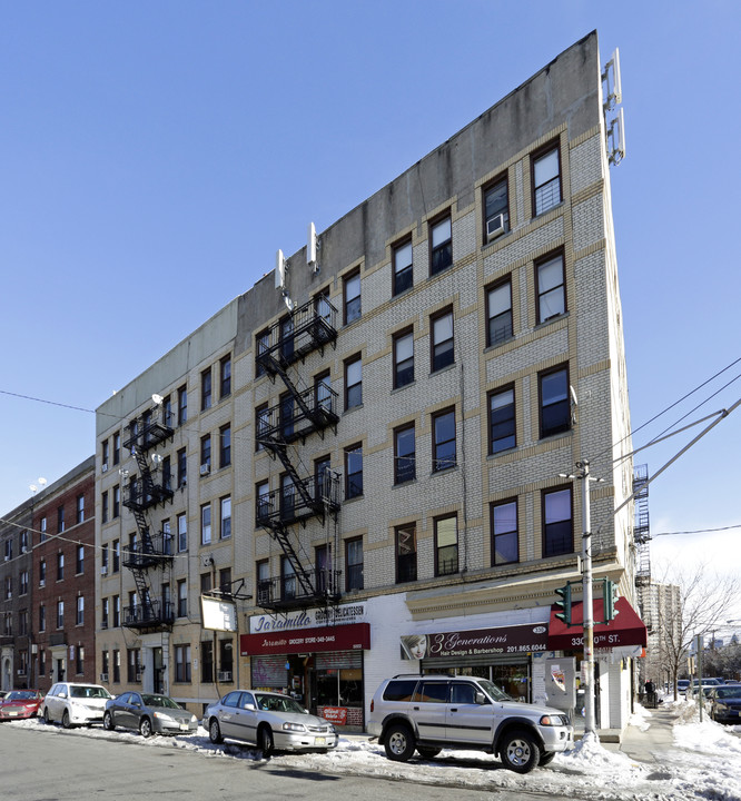 5000-5006 Palisade Ave in West New York, NJ - Building Photo