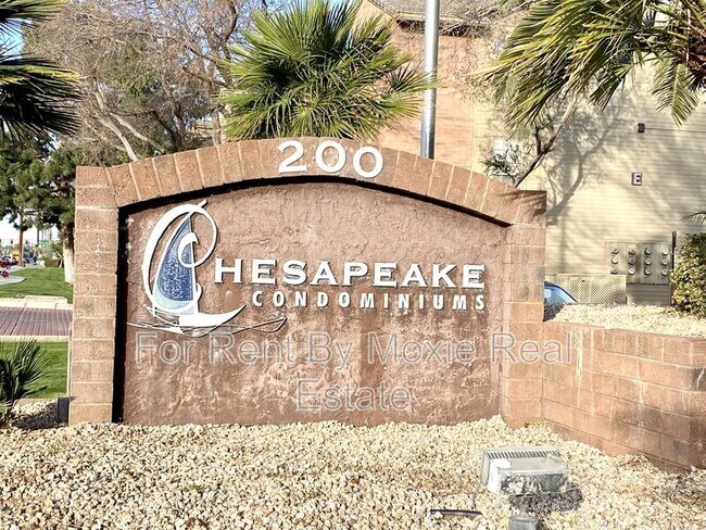 200 E Southern Ave in Tempe, AZ - Foto de edificio - Building Photo