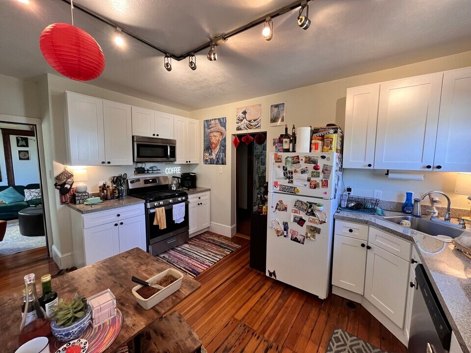 101 Heath St, Unit 1 in Somerville, MA - Building Photo