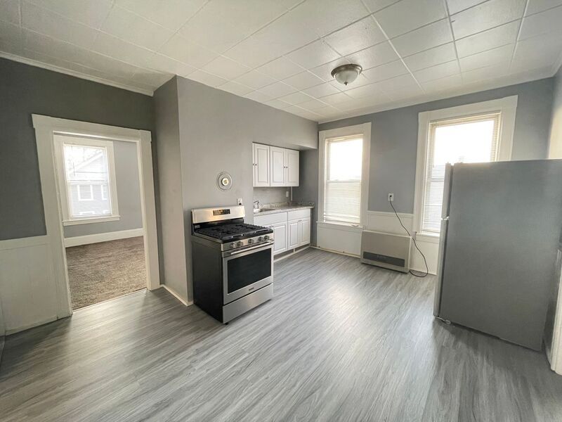 57 Cleveland St in Manchester, NH - Building Photo