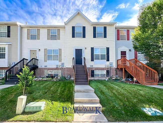 property at 2818 Archmore Ct