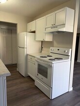 1025 Smetana Rd, Unit 3 in Hopkins, MN - Building Photo - Building Photo