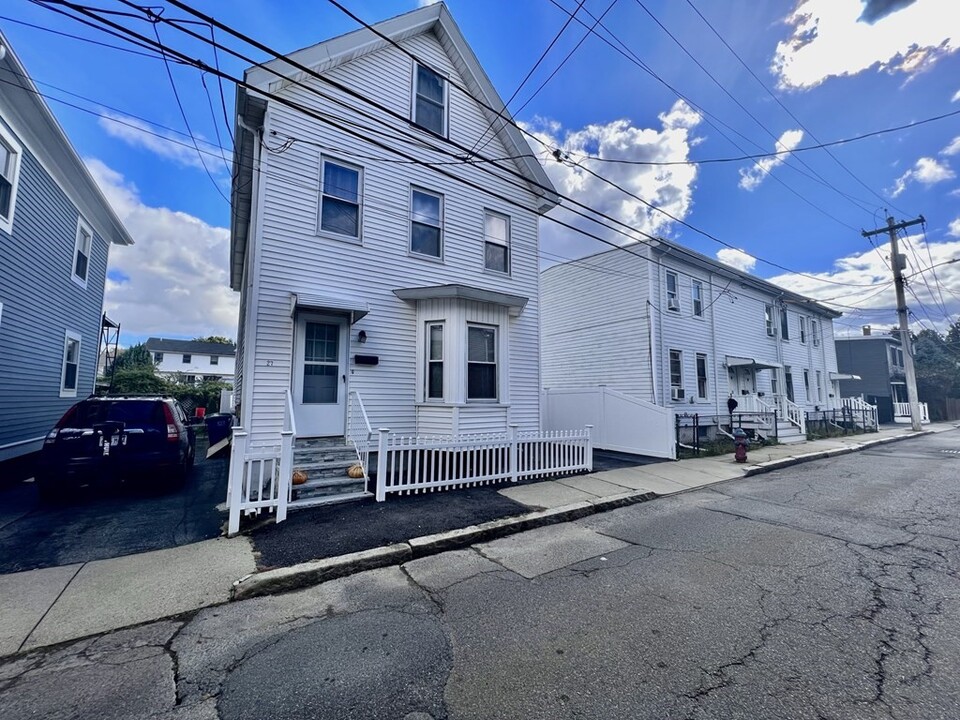 27 Franklin Ave in Somerville, MA - Foto de edificio