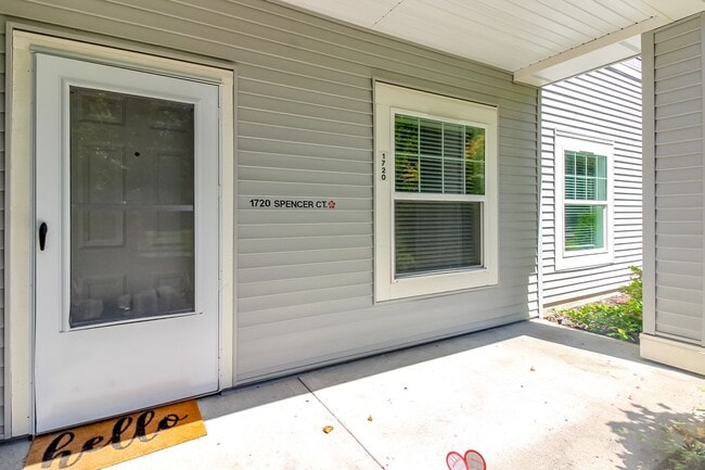 1720 Spencer Ct in Dupont, WA - Building Photo - Building Photo