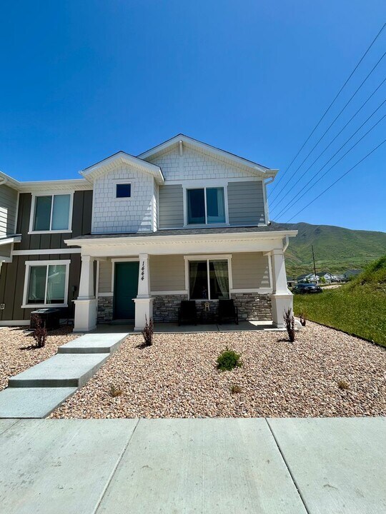1444 S 3680 E in Spanish Fork, UT - Building Photo
