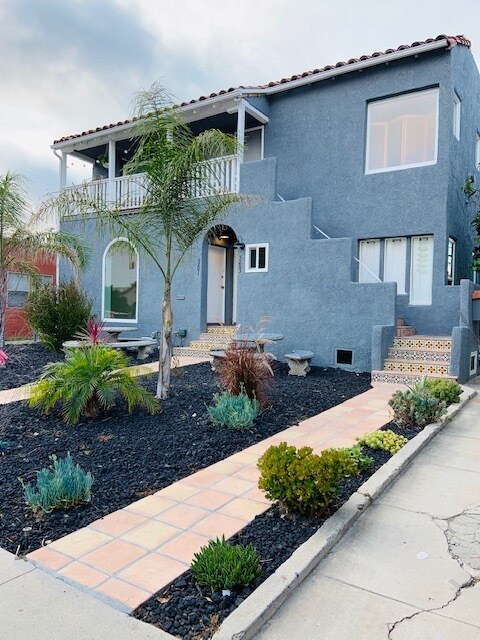 5203 W 20th St, Unit 5203 in Los Angeles, CA - Building Photo
