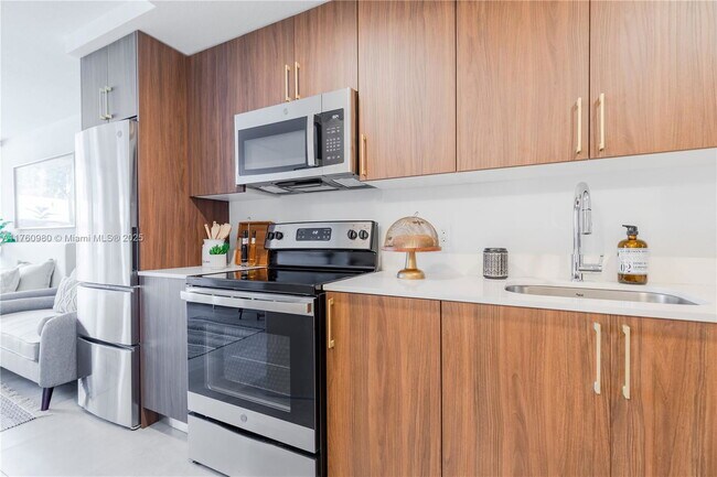 property at 1950 W 49th St