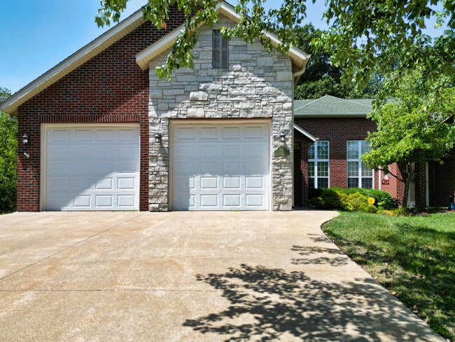 2612 Face Rock Ct in Columbia, MO - Building Photo - Building Photo