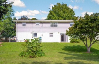 8912 Bayview Dr in Chattanooga, TN - Building Photo - Building Photo