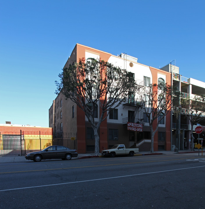 Hubbard Arms Apartments in Los Angeles, CA - Building Photo