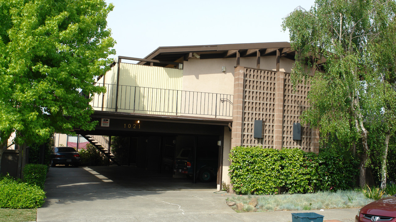 1021 Liberty in El Cerrito, CA - Building Photo