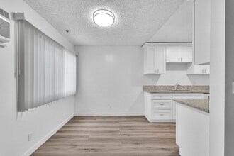 1009 N Edinburgh Ave in West Hollywood, CA - Building Photo - Building Photo