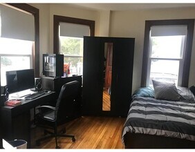 48 Chester Ave, Unit 1 in Medford, MA - Building Photo - Building Photo