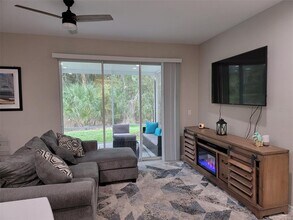 10549 Oakside Dr in Palmetto, FL - Building Photo - Building Photo