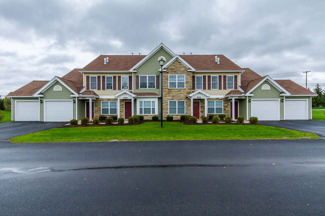 Villas of Victor and Regency Townhomes in Victor, NY - Building Photo