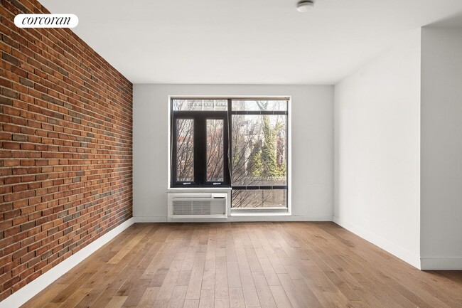 4734 11th St in Queens, NY - Building Photo - Building Photo