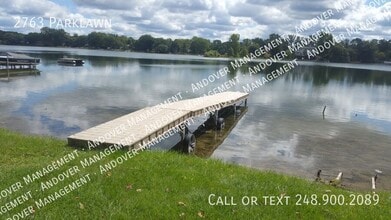 2763 Parklawn Dr in Brighton, MI - Building Photo - Building Photo