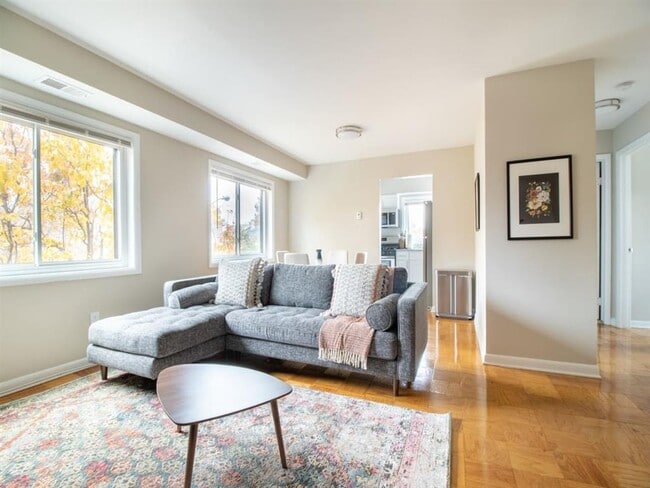 Del Ray Bellefonte in Alexandria, VA - Building Photo - Building Photo