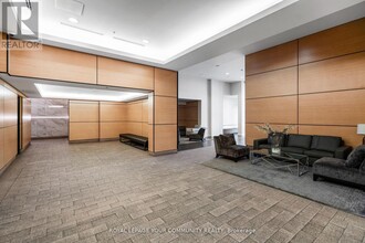 2910-2910 Hwy 7 in Vaughan, ON - Building Photo - Building Photo