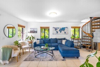 801 NE 18th Ave in Fort Lauderdale, FL - Building Photo - Building Photo